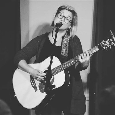 Singer Songwriter Anna Burgess Photo