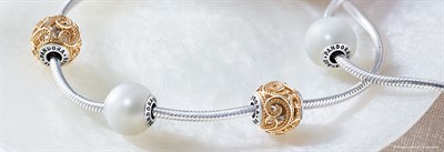 Pandora bracelet Photo