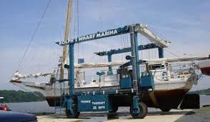 Lift machinery at Rolph's Wharf Marina Photo