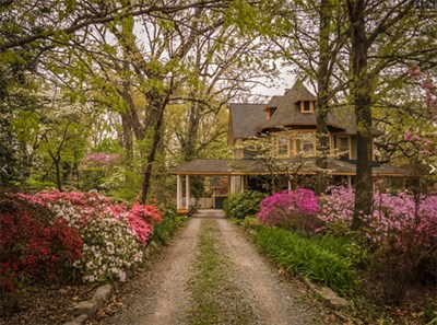 Etta Mae Inn B&amp;B exterior drive-way view Photo