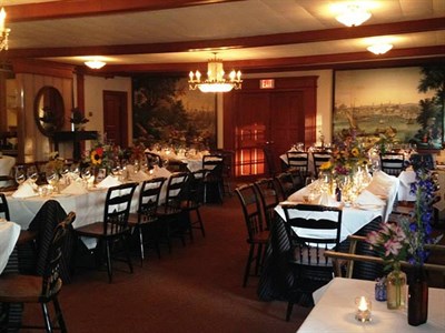 The Robert Morris inn dining area Photo