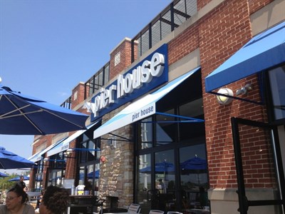 McLoone’s Pier House-National Harbor exterior view Photo