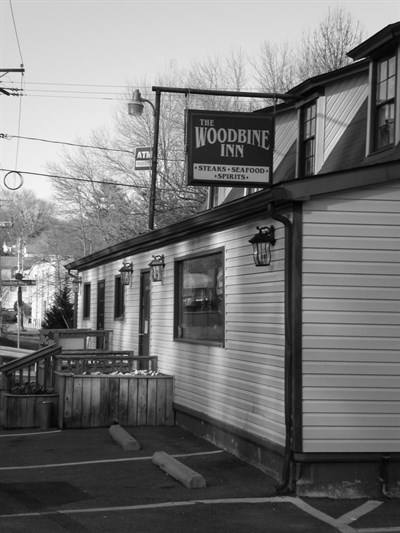 Woodbine Inn exterior view Photo