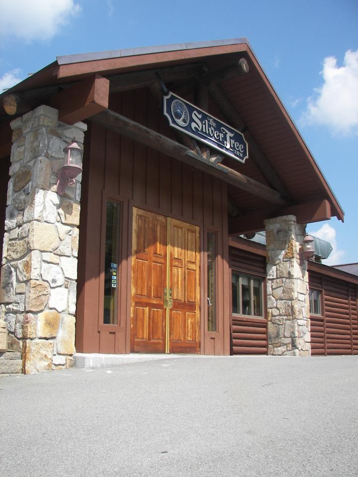 Dutch's at Silver Tree exterior view Photo