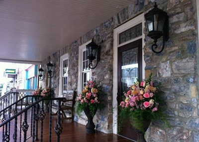 Front porch of Inn BoonsBoro Photo