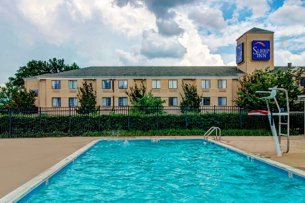 Sleep Inn-Rockville/Shady Grove exterior pool Photo