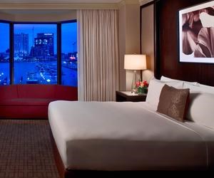 Royal Sonesta Harbor Court Baltimore guest room Photo