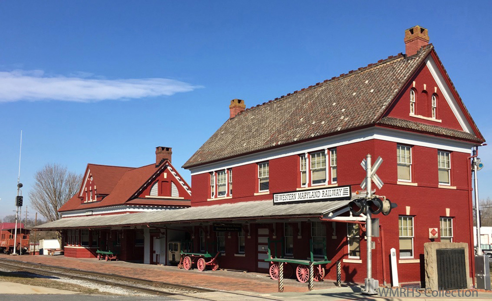historic red railway building Photo