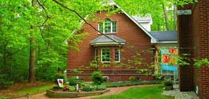 Brictoria Cottage exterior view Photo