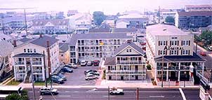 Exterior of the Admiral Motel Photo