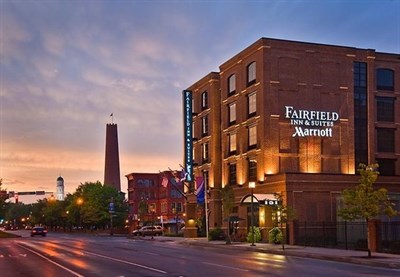 Fairfield Inn &amp; Suites-Baltimore Downtown/Inner Harbor exterior night view Photo