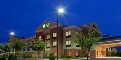 Holiday Inn Express-Chestertown exterior view Photo