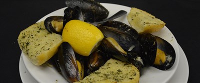 Coins Pub & Restaurant Photo