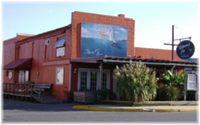 Watermen's Inn exterior view Photo