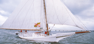 Photo of sailing Skipjack Photo