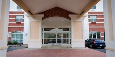 Holiday Inn Express-La Plata front exterior view Photo