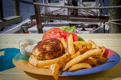 Crab cake sandwich Photo