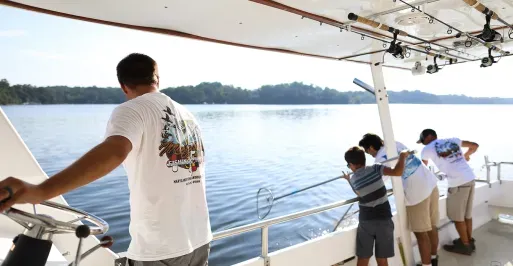 Marylander Crabbing
