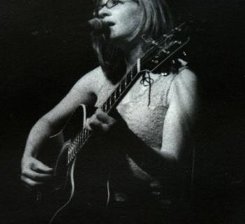Singer songwriter Lisa Cerbone Photo