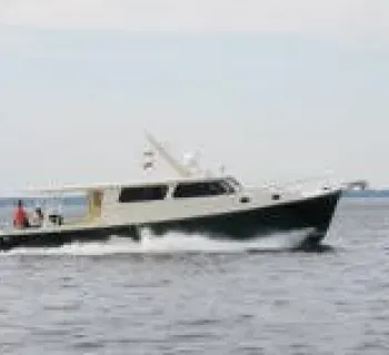 Irish Girl Boat Photo