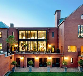 The Ivy Baltimore courtyard Photo