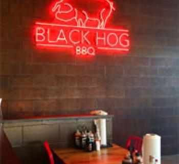 Black Hog BBQ & Bar-Frederick Market Square interior Photo