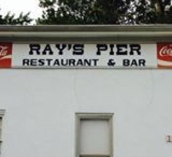 Ray's Pier Restaurant signage Photo