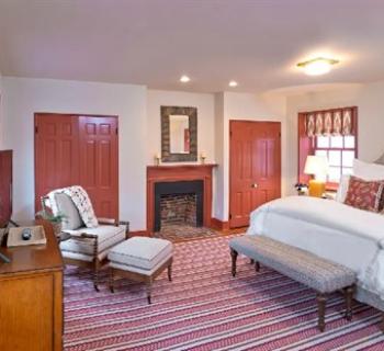 Room at Tusculum Farm Inn Photo