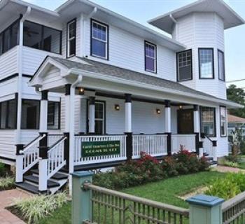 The Guest Quarters at the Inn Photo