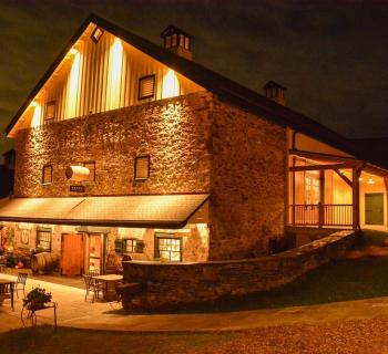 Barn at night Photo