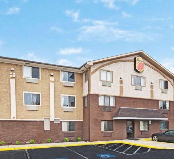 Super 8 by Wyndham-Baltimore/Essex exterior view Photo