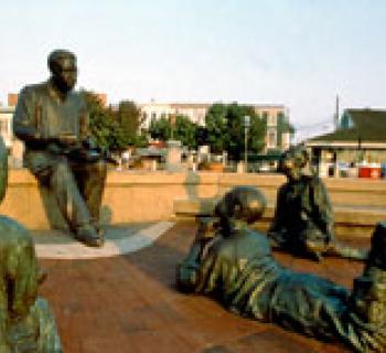 Alex Haley memorial Photo