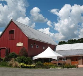 A red barn at the Fridays Creek Winery Photo