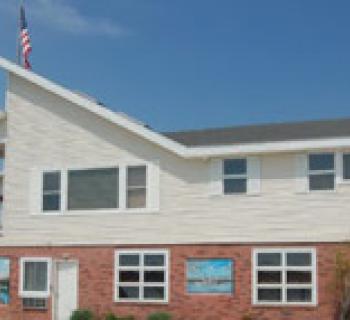 Lowes Wharf Marina Inn exterior view Photo