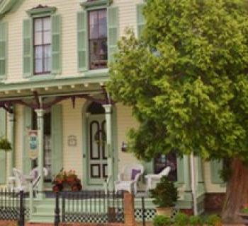 Inn at the Canal exterior view Photo