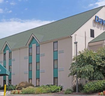 Days Inn-Lanham exterior view Photo