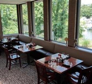 Isaac's at the Holiday Inn Solomons Photo