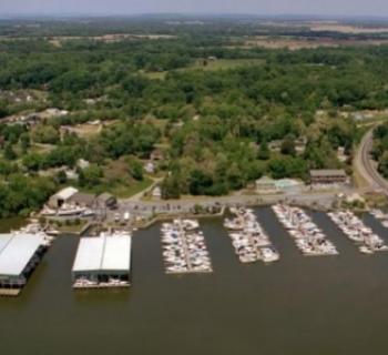 Aerial view of marina Photo