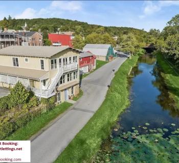 Beautiful drone 1878 Riverrun picture! :) Photo