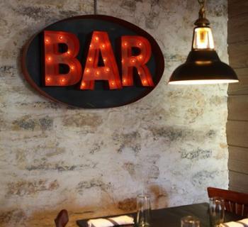 Johnny's interior Photo