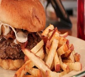Moon Shadow burger Photo