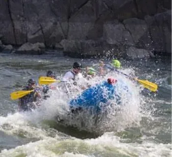 people whitewater rafting Photo