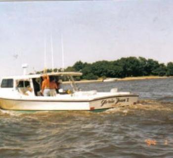The Gloria Jean Charter on the Bay. Photo