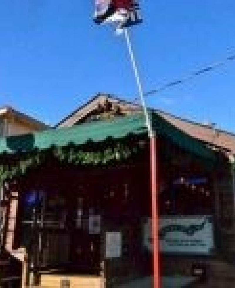 Davis's Pub Photo