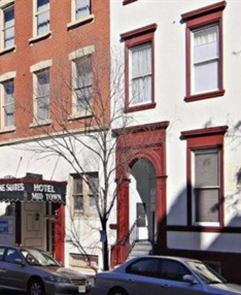 Rodeway Inn-Mid Town exterior Photo