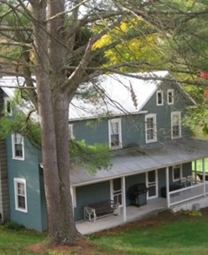 Valley Meadow Farms Farmhouse Stay or Bed &amp; Barn Trails Getaway Photo