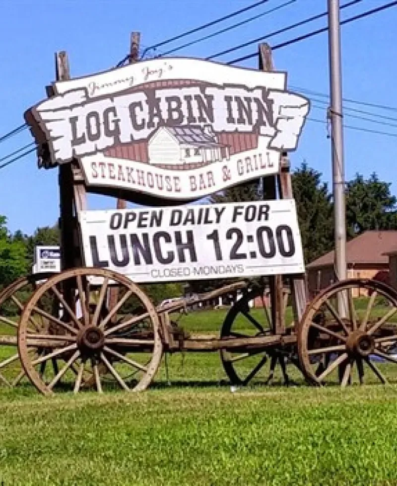 Log Cabin Inn  Photo