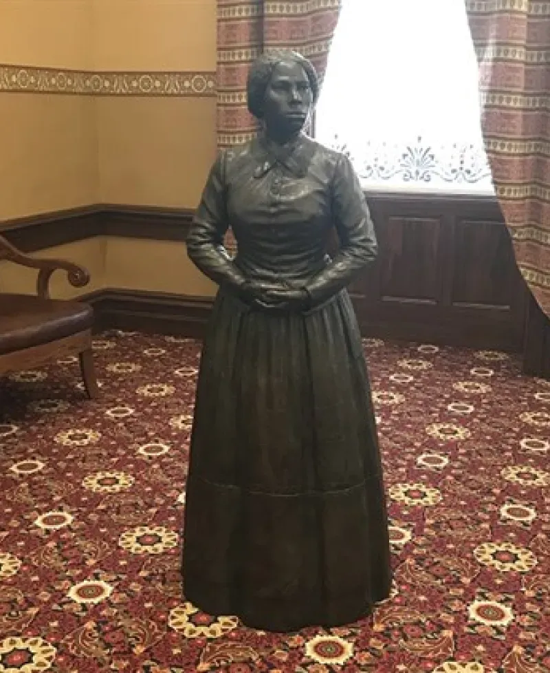 Harriet Tubman Statue at the Maryland State House Photo