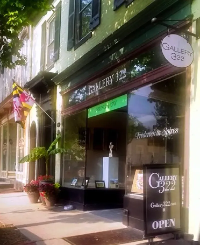Gallery 322 exterior Photo