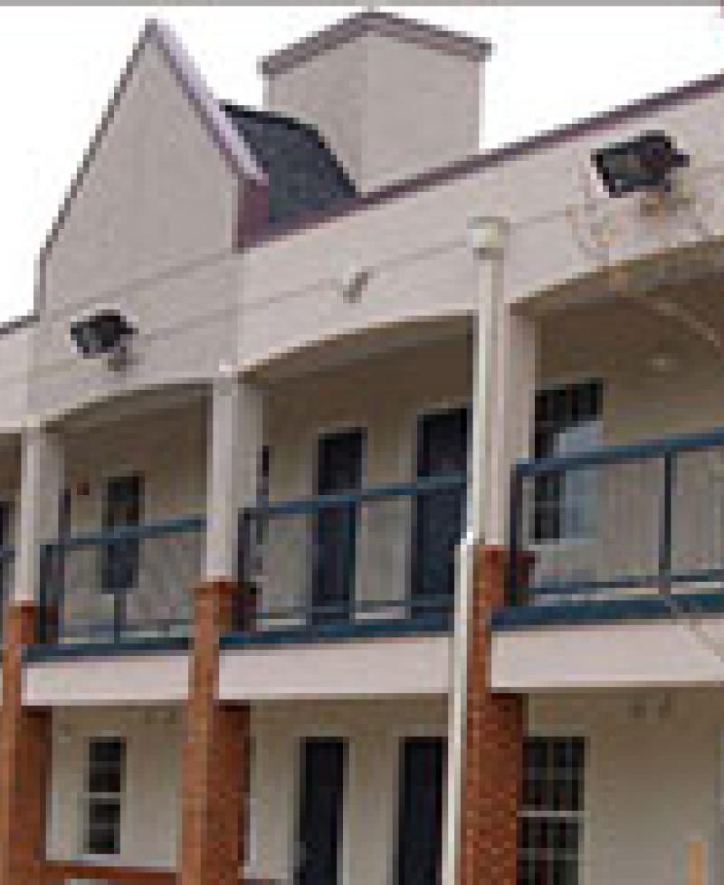 Executive Inn and Suites exterior view Photo